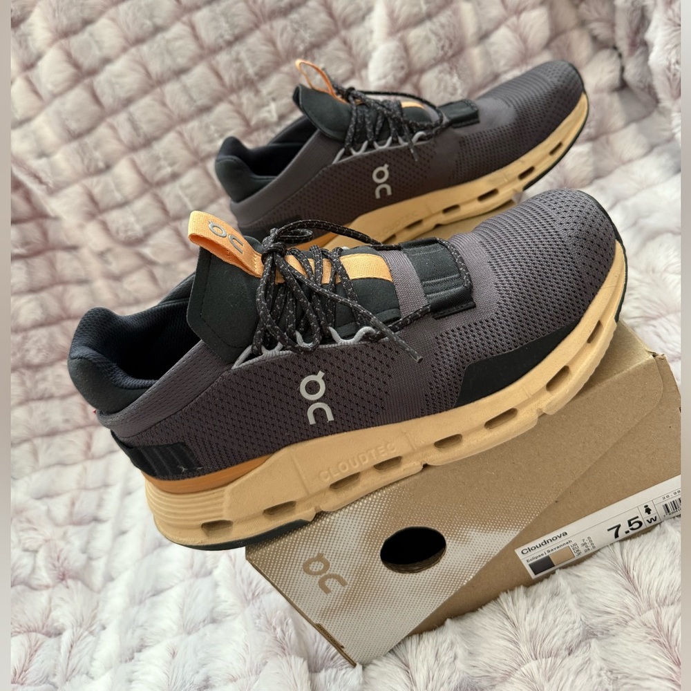 On Cloud Cloudnova Women’s Black and Tan Athletic Shoes